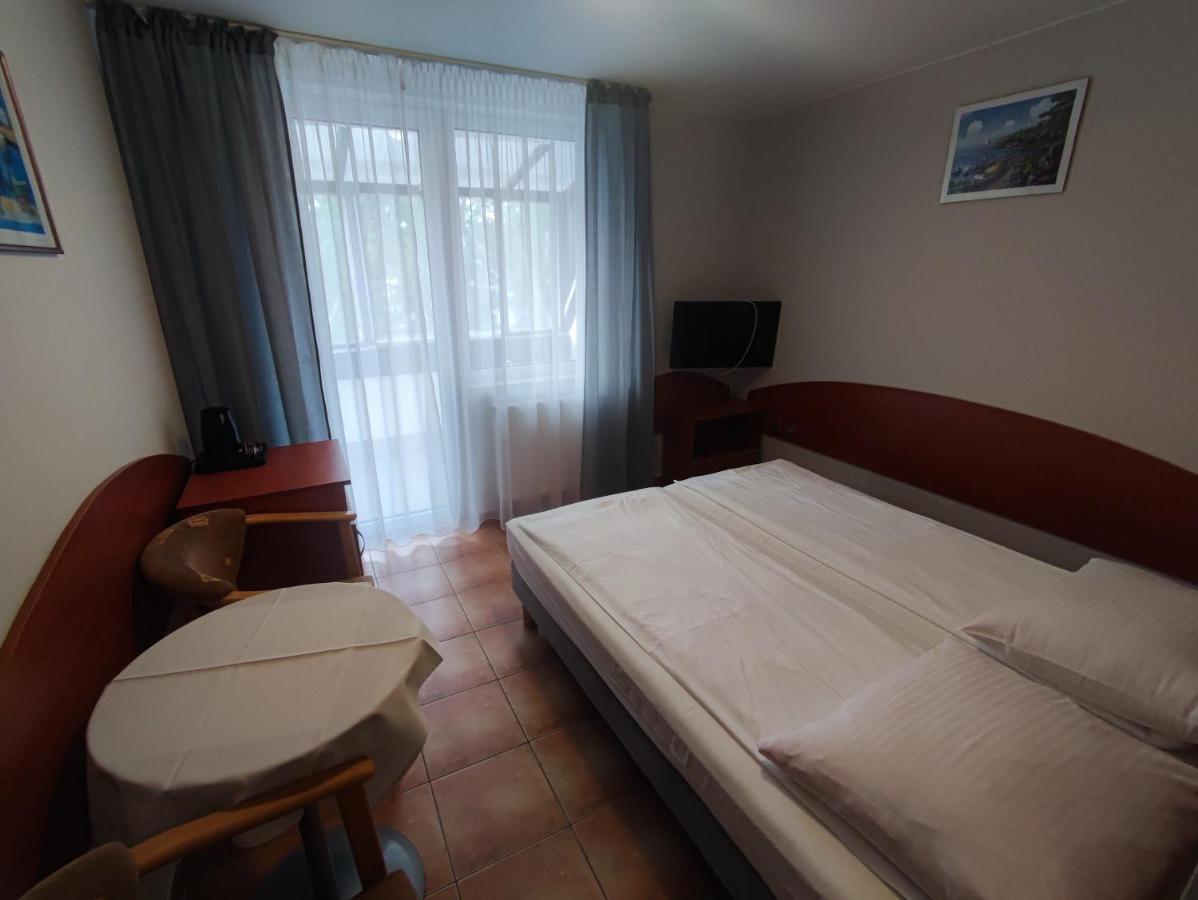 Bed and Breakfast Anker-Podczele Колобжег Экстерьер фото